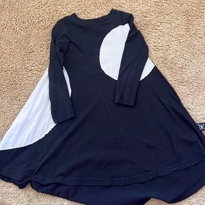 Nununu size 3-4 black with white dots tunic dress